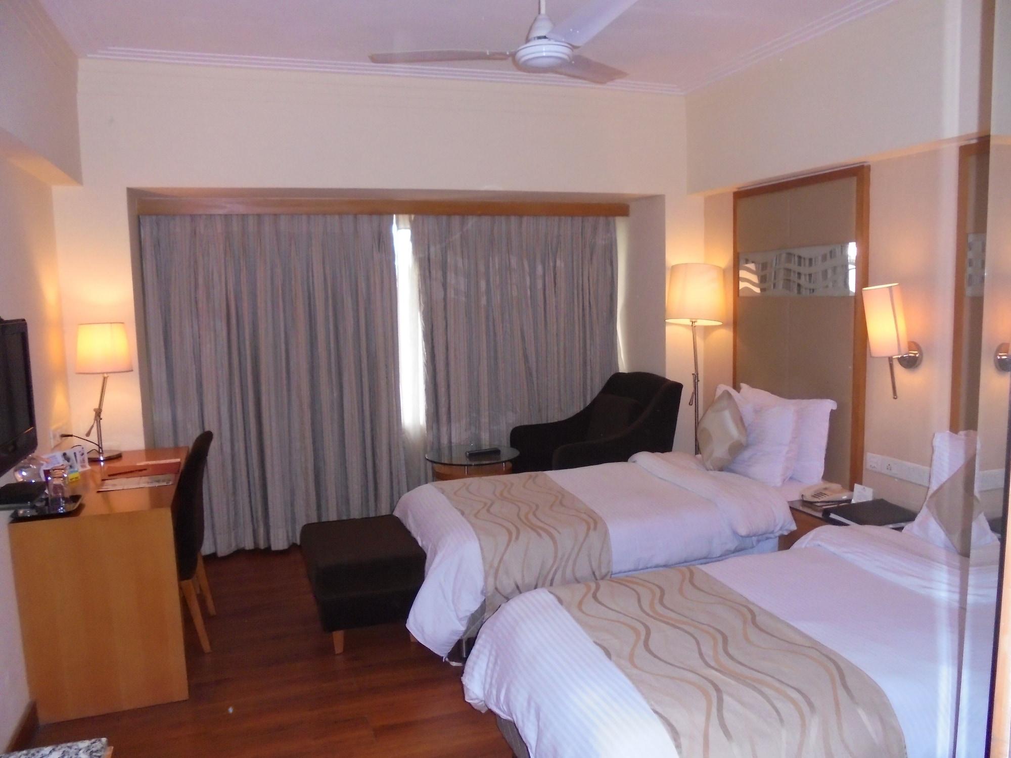 Lords Plaza Ankleshwar Hotel Exterior photo