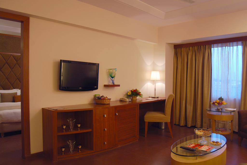 Lords Plaza Ankleshwar Hotel Exterior photo